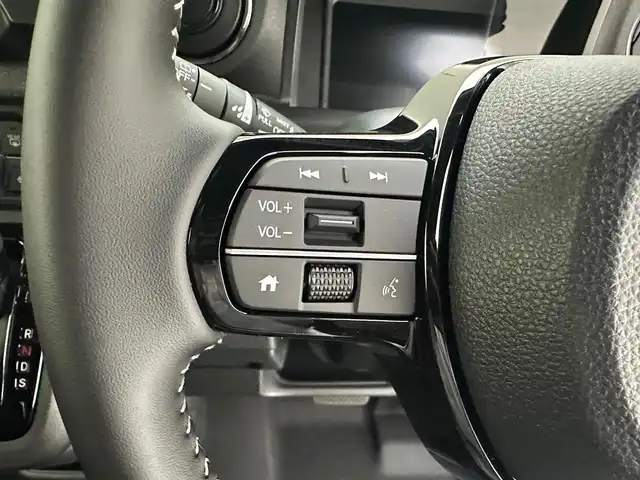 ホンダ Ｎ ＢＯＸ カスタム コーディネートスタイル 兵庫県 2025(令7)年 0.1千km プラチナホワイトパール カスタムコーディネートスタイル3164UG8　/マルチビューカメラ/9インチナビLXU-242NBi(248600円)/純正メモリナビ(CD/DVD/SD/Bluetooth/フルセグ)/全方位カメラ/前後コーナーセンサー/ハーフレザーシート/シートヒーター/両側パワースライドドア/追従型クルーズコントロール/オートライト/オートマチックハイビーム/LEDヘッドライト/LEDフォグライト/レーンキープアシスト/純正14インチアルミホイール
