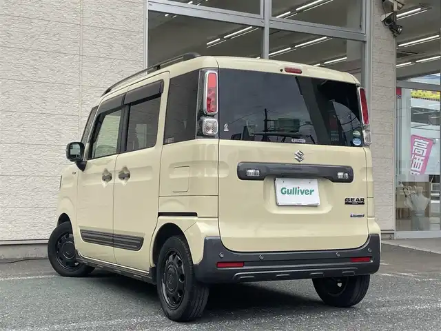 スズキ スペーシア ギア HYBRID XZ 埼玉県 2020(令2)年 4.3万km シフォンアイボリーM /ワンオーナー//社外8型メモリナビ//フルセグTV//全方位カメラ//CD/DVD/Bluetooth//両側パワースライドドア//アダプティブクルーズコントロール//前2席シートヒーター//ビルトインETC//スマートキーx2//LEDヘッドライト//衝突軽減ブレーキ//車線逸脱警報//W.サイド.カーテンエアバッグ//ABS//横滑り防止装置//バックソナー//革巻きステアリング//オートライト//LEDフォグランプ//ルーフレール//プライバシーガラス//ドアバイザー//純正14インチAW//新車時保証書//取扱説明書//ナビ取説