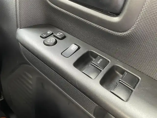 スズキ スペーシア ギア HYBRID XZ 埼玉県 2020(令2)年 4.3万km シフォンアイボリーM /ワンオーナー//社外8型メモリナビ//フルセグTV//全方位カメラ//CD/DVD/Bluetooth//両側パワースライドドア//アダプティブクルーズコントロール//前2席シートヒーター//ビルトインETC//スマートキーx2//LEDヘッドライト//衝突軽減ブレーキ//車線逸脱警報//W.サイド.カーテンエアバッグ//ABS//横滑り防止装置//バックソナー//革巻きステアリング//オートライト//LEDフォグランプ//ルーフレール//プライバシーガラス//ドアバイザー//純正14インチAW//新車時保証書//取扱説明書//ナビ取説