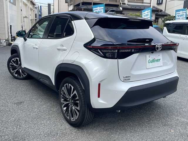 トヨタ ヤリスクロス Z 埼玉県 2023(令5)年 1.3万km ブラックマイカ/プラチナホワイトパールマイカ 白黒ツートンルーフ/ワンオーナー/取扱説明書/保証書/整備記録簿/オートエアコン/スマートキー/レーダークルーズコントロール/Bluetooth接続/ETC2.0/全方位カメラ/フロント、バック、サイドカメラ/ドライブレコーダー前後/純正フロアマット/運転席パワーシート/ハーフレザーシート/運転席、助手席シートヒーター/純正18インチアルミホイール/横滑り防止装置/レーンキープアシスト/オートライト、オートマチックハイビーム/コーナーセンサー/衝突被害軽減システム/DRIVE MODE/リアクロストラフィックアラート/ブラインドスポットモニター/Miracast TM/ステアリングヒーター