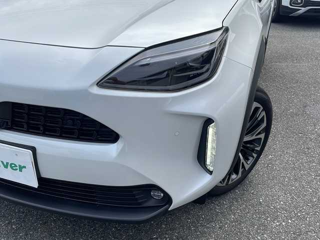 トヨタ ヤリスクロス Z 埼玉県 2023(令5)年 1.3万km ブラックマイカ/プラチナホワイトパールマイカ 白黒ツートンルーフ/ワンオーナー/取扱説明書/保証書/整備記録簿/オートエアコン/スマートキー/レーダークルーズコントロール/Bluetooth接続/ETC2.0/全方位カメラ/フロント、バック、サイドカメラ/ドライブレコーダー前後/純正フロアマット/運転席パワーシート/ハーフレザーシート/運転席、助手席シートヒーター/純正18インチアルミホイール/横滑り防止装置/レーンキープアシスト/オートライト、オートマチックハイビーム/コーナーセンサー/衝突被害軽減システム/DRIVE MODE/リアクロストラフィックアラート/ブラインドスポットモニター/Miracast TM/ステアリングヒーター