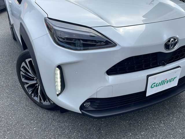 トヨタ ヤリスクロス Z 埼玉県 2023(令5)年 1.3万km ブラックマイカ/プラチナホワイトパールマイカ 白黒ツートンルーフ/ワンオーナー/取扱説明書/保証書/整備記録簿/オートエアコン/スマートキー/レーダークルーズコントロール/Bluetooth接続/ETC2.0/全方位カメラ/フロント、バック、サイドカメラ/ドライブレコーダー前後/純正フロアマット/運転席パワーシート/ハーフレザーシート/運転席、助手席シートヒーター/純正18インチアルミホイール/横滑り防止装置/レーンキープアシスト/オートライト、オートマチックハイビーム/コーナーセンサー/衝突被害軽減システム/DRIVE MODE/リアクロストラフィックアラート/ブラインドスポットモニター/Miracast TM/ステアリングヒーター
