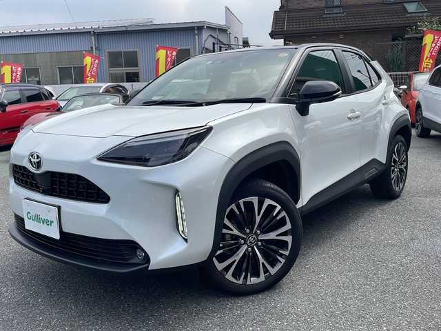 トヨタ ヤリスクロス Z 埼玉県 2023(令5)年 1.3万km ブラックマイカ/プラチナホワイトパールマイカ 白黒ツートンルーフ/ワンオーナー/取扱説明書/保証書/整備記録簿/オートエアコン/スマートキー/レーダークルーズコントロール/Bluetooth接続/ETC2.0/全方位カメラ/フロント、バック、サイドカメラ/ドライブレコーダー前後/純正フロアマット/運転席パワーシート/ハーフレザーシート/運転席、助手席シートヒーター/純正18インチアルミホイール/横滑り防止装置/レーンキープアシスト/オートライト、オートマチックハイビーム/コーナーセンサー/衝突被害軽減システム/DRIVE MODE/リアクロストラフィックアラート/ブラインドスポットモニター/Miracast TM/ステアリングヒーター