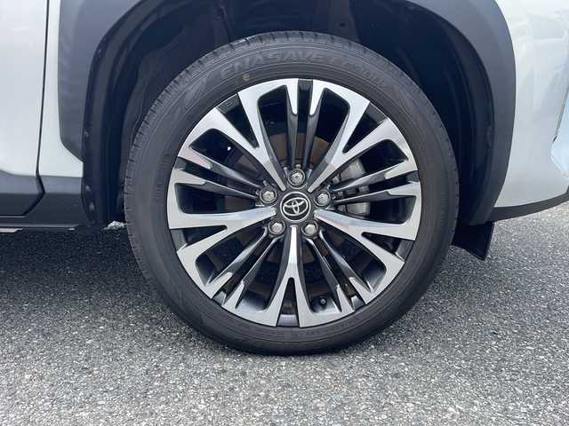 トヨタ ヤリスクロス Z 埼玉県 2023(令5)年 1.3万km ブラックマイカ/プラチナホワイトパールマイカ 白黒ツートンルーフ/ワンオーナー/取扱説明書/保証書/整備記録簿/オートエアコン/スマートキー/レーダークルーズコントロール/Bluetooth接続/ETC2.0/全方位カメラ/フロント、バック、サイドカメラ/ドライブレコーダー前後/純正フロアマット/運転席パワーシート/ハーフレザーシート/運転席、助手席シートヒーター/純正18インチアルミホイール/横滑り防止装置/レーンキープアシスト/オートライト、オートマチックハイビーム/コーナーセンサー/衝突被害軽減システム/DRIVE MODE/リアクロストラフィックアラート/ブラインドスポットモニター/Miracast TM/ステアリングヒーター