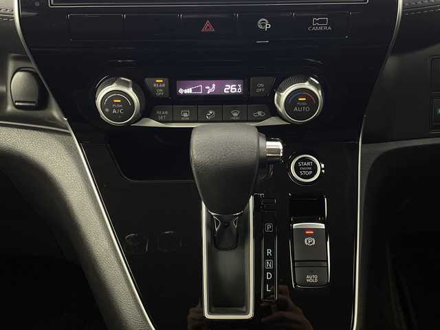 日産 セレナ ハイウェイスター V 新潟県 2020(令2)年 4.2万km ダイヤモンドブラック ４WD/プッシュスタート/スマートキー/プロパイロット/メモリナビ　型式MM519D-L/CD/BT/全周囲カメラ/フルセグ/ドライブレコーダー/両側パワースライドドア/コーナーセンサー/衝突被害軽減システム/オートライト/キセノン/スタッドレスタイヤ4本積載済/新車時保証書/取扱説明書
