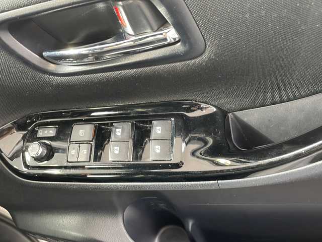 トヨタ ヴォクシー ZS 煌Ⅱ 鳥取県 2019(令1)年 5.6万km ホワイトパールクリスタルシャイン ワンオーナー/スマートキーx２個/両側パワースライド/純正８インチワイドナビ/フリップダウンモニター/バックカメラ/フルセグ・Bluetooth/プリクラッシュセーフティ/レーンデパーチャーアラート/インテリジェントソナー/オートハイビーム/ドライブレコーダー/LEDヘッドライト/LEDフォグライト/オートリトラクトミラー/リアサンシェード/ETCユニット/保証書・取説