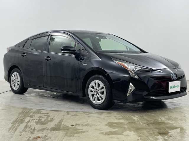 トヨタ プリウス S 道央・札幌 2017(平29)年 16.8万km アティチュードブラックマイカ ・４WD/寒冷地仕様/・トヨタセーフティセンス/・プリクラッシュセーフティ/・純正ナビ（NSZT-W66T）/・BT/CD/SD/フルセグTV/・バックカメラ/・レーダークルーズコントロール/・ステアリングスイッチ/・LEDオートライト/・オートマチックハイビーム/・プッシュスタート/・スマートキー×2/・ETC