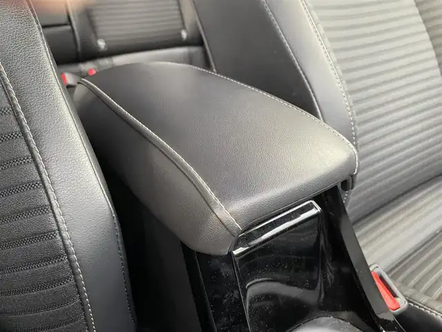 トヨタ カローラツーリング ハイブリッド ダブルバイビー 道南・函館 2022(令4)年 1.7万km アティチュードブラックマイカ /純正ナビ//フルセグTV//ドライブレコーダー//バックカメラ//クルーズコントロール//ETC//レーンキープアシスト//オートハイビーム//コーナーセンサー//LEDヘッドライト//ハーフレザシート