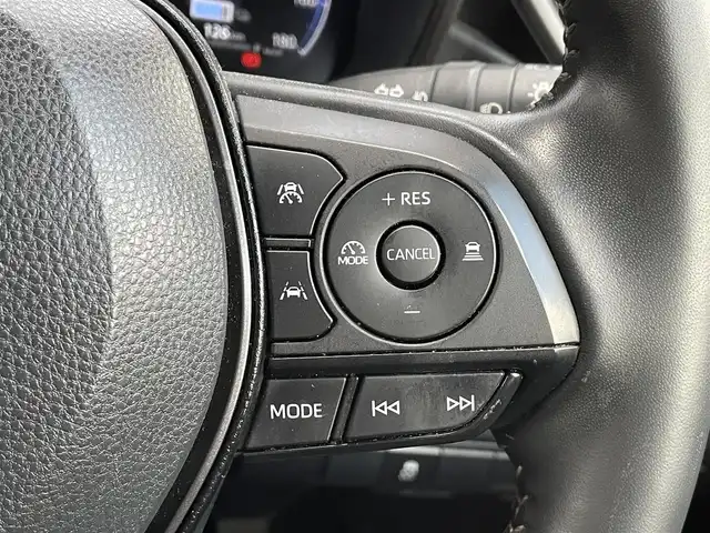 トヨタ カローラツーリング ハイブリッド ダブルバイビー 道南・函館 2022(令4)年 1.7万km アティチュードブラックマイカ /純正ナビ//フルセグTV//ドライブレコーダー//バックカメラ//クルーズコントロール//ETC//レーンキープアシスト//オートハイビーム//コーナーセンサー//LEDヘッドライト//ハーフレザシート