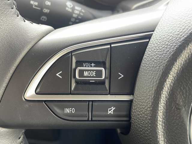 スズキ ジムニー XC 千葉県 2024(令6)年 1.1万km ブルーイッシュブラックパール3 ワンオーナー/4WD/5MT/社外オーディオ/CD/クルーズコントロール/レーンキープアシスト/ダウンヒルアシストコントロール/衝突被害軽減システム/クリアランスソナー/前席シートヒーター/プッシュスタート/スマートキー/スペアキー/背面タイヤ/純正アルミホイール/純正フロアマット/純正LEDヘッドライト/オートライト/ドアバイザー/保証書/取扱説明書