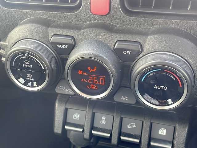 スズキ ジムニー XC 千葉県 2024(令6)年 1.1万km ブルーイッシュブラックパール3 ワンオーナー/4WD/5MT/社外オーディオ/CD/クルーズコントロール/レーンキープアシスト/ダウンヒルアシストコントロール/衝突被害軽減システム/クリアランスソナー/前席シートヒーター/プッシュスタート/スマートキー/スペアキー/背面タイヤ/純正アルミホイール/純正フロアマット/純正LEDヘッドライト/オートライト/ドアバイザー/保証書/取扱説明書