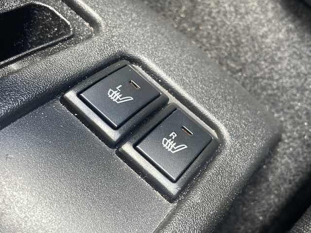 スズキ ジムニー XC 千葉県 2024(令6)年 1.1万km ブルーイッシュブラックパール3 ワンオーナー/4WD/5MT/社外オーディオ/CD/クルーズコントロール/レーンキープアシスト/ダウンヒルアシストコントロール/衝突被害軽減システム/クリアランスソナー/前席シートヒーター/プッシュスタート/スマートキー/スペアキー/背面タイヤ/純正アルミホイール/純正フロアマット/純正LEDヘッドライト/オートライト/ドアバイザー/保証書/取扱説明書