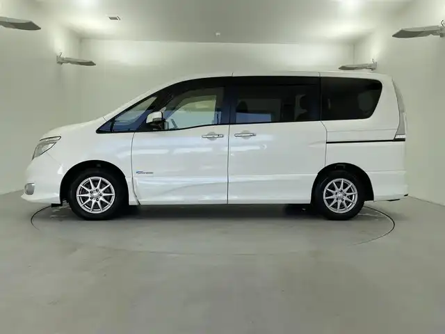 日産 セレナ HWS S HV Vセレ +SeftyⅡ 福井県 2016(平28)年 8万km ブリリアントホワイトパール 純正ナビ/【AM/FM/CD/DVD/Bluetooth/フルセグTV】/アラウンドビューモニター/ETC/両側電動スライドドア/衝突軽減ブレーキ/レーンキープアシスト/アイドリングストップ/オートライト/プッシュスタート/スマートキー