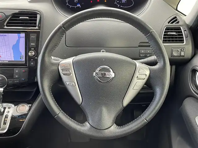 日産 セレナ HWS S HV Vセレ +SeftyⅡ 福井県 2016(平28)年 8万km ブリリアントホワイトパール 純正ナビ/【AM/FM/CD/DVD/Bluetooth/フルセグTV】/アラウンドビューモニター/ETC/両側電動スライドドア/衝突軽減ブレーキ/レーンキープアシスト/アイドリングストップ/オートライト/プッシュスタート/スマートキー