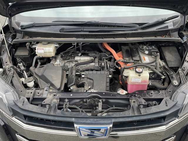 トヨタ ノア ハイブリッド Si 京都府 2018(平30)年 6.6万km ボルドーマイカメタリック 純正９インチナビ　Ｂｌｕｅｔｏｏｔｈオーディオ　フルセグ　ＤＶＤ再生　バックカメラ　後席フリップダウンモニター　プリクラッシュ　クルーズコントロール　ＬＥＤヘッドライト　ビルトインＥＴＣ　前後ドラレコ