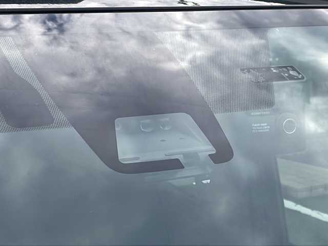 トヨタ ノア ハイブリッド Si 京都府 2018(平30)年 6.6万km ボルドーマイカメタリック 純正９インチナビ　Ｂｌｕｅｔｏｏｔｈオーディオ　フルセグ　ＤＶＤ再生　バックカメラ　後席フリップダウンモニター　プリクラッシュ　クルーズコントロール　ＬＥＤヘッドライト　ビルトインＥＴＣ　前後ドラレコ