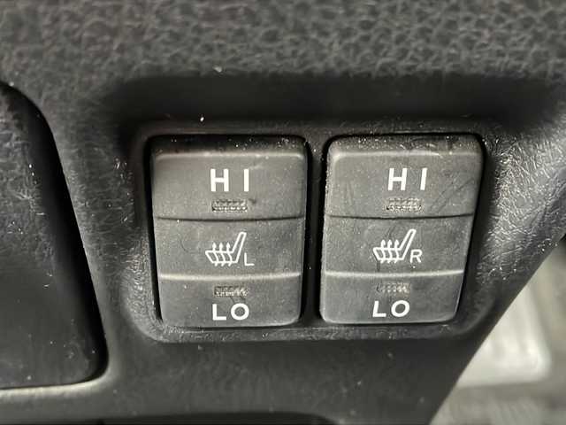 トヨタ ノア ハイブリッド Si 京都府 2018(平30)年 6.6万km ボルドーマイカメタリック 純正９インチナビ　Ｂｌｕｅｔｏｏｔｈオーディオ　フルセグ　ＤＶＤ再生　バックカメラ　後席フリップダウンモニター　プリクラッシュ　クルーズコントロール　ＬＥＤヘッドライト　ビルトインＥＴＣ　前後ドラレコ