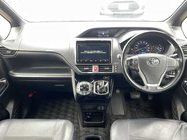 トヨタ ノア ハイブリッド Si 京都府 2018(平30)年 6.6万km ボルドーマイカメタリック 純正９インチナビ　Ｂｌｕｅｔｏｏｔｈオーディオ　フルセグ　ＤＶＤ再生　バックカメラ　後席フリップダウンモニター　プリクラッシュ　クルーズコントロール　ＬＥＤヘッドライト　ビルトインＥＴＣ　前後ドラレコ