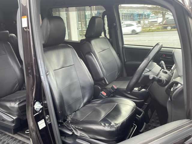 トヨタ ノア ハイブリッド Si 京都府 2018(平30)年 6.6万km ボルドーマイカメタリック 純正９インチナビ　Ｂｌｕｅｔｏｏｔｈオーディオ　フルセグ　ＤＶＤ再生　バックカメラ　後席フリップダウンモニター　プリクラッシュ　クルーズコントロール　ＬＥＤヘッドライト　ビルトインＥＴＣ　前後ドラレコ