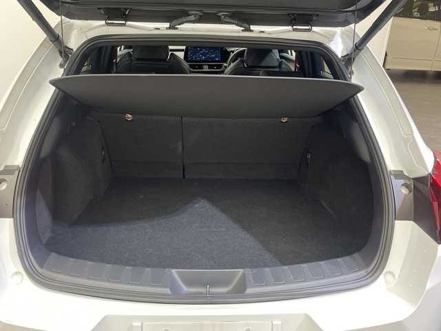 レクサス ＵＸ 200 Fスポーツエモーショナルエクスプローラ 愛媛県 2023(令5)年 1.2万km ブラック/ホワイトノーヴァガラスフレーク ムーンルーフ（チルト&アウタースライド式）　110000円/ルーフレール　33000円//12.3インチディスプレイオーディオ/AppleCarPlay AndroidAuto/フルセグTV/パノラミックビューモニター（床下透過表示機能付）/225/50RF18 95Vランフラットタイヤ&18×7Jアルミホイール（特別仕様車専用切削光輝＋ブラック塗装＋ブラックナット） /Lexus Safety System ＋ /ブラインドスポットモニター［BSM］/パーキングサポートブレーキ［PKSB］/前後方静止物＋後方接近車両/LEDヘッドランプ（ロー・ハイビーム）/ハンズフリーパワーバックドア/（挟み込み防止機能・停止位置メモリー機能付）/カラーヘッドアップディスプレイ/ステアリングヒーター/シートヒーター&エアシート/ビルトインETC/運転席・助手席8Way調整式パワーシート（運転席ポジションメモリー/運転席電動ランバーサポート付）