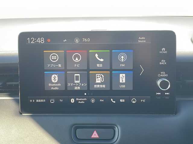 ホンダ ヴェゼル ハイブリッド e:HEV Z 三重県 2024(令6)年 3.2万km プレミアムサンライトホワイトパール 純正ナビ/ＡｐｐｌｅＣａｒＰｌａｙ/ＡｎｄｒｏｉｄｏAuto/BSM/ビルトインETC2.0/ワイヤレス充電/スペアキー/シートヒーター/ステアリングヒーター/パドルシフト/ステアリングスイッチ/ハーフレザーシート/電動リアゲート/追従クルーズコントロール/レーンキープアシスト/SOSコール/衝突被害軽減システム/踏み間違い防止/先行車発進お知らせ/標識認識システム/LEDオートライト/禁煙車