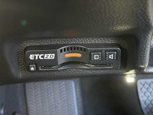 ホンダ ヴェゼル ハイブリッド e:HEV Z 三重県 2024(令6)年 3.2万km プレミアムサンライトホワイトパール 純正ナビ/ＡｐｐｌｅＣａｒＰｌａｙ/ＡｎｄｒｏｉｄｏAuto/BSM/ビルトインETC2.0/ワイヤレス充電/スペアキー/シートヒーター/ステアリングヒーター/パドルシフト/ステアリングスイッチ/ハーフレザーシート/電動リアゲート/追従クルーズコントロール/レーンキープアシスト/SOSコール/衝突被害軽減システム/踏み間違い防止/先行車発進お知らせ/標識認識システム/LEDオートライト/禁煙車