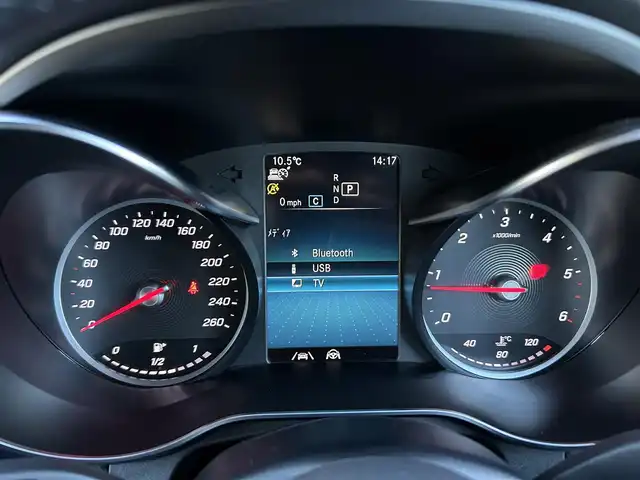 メルセデス・ベンツ ＧＬＣ２２０ d 4マチック クーペ AMGライン 茨城県 2020(令2)年 2.6万km オブシディアンブラック 後期型 /サンル-フ /RSP /ACC /LKA /BSA /360度カメラ /半革 /全席シ-トヒ-タ- /M付パワ-シ-ト /PWテ-ルゲ-ト /純正ナビ /TV/BT/CarPlay/USB /アンビエントライト /純正19inAW /マルチビ-ムLED /オ-トハイビ-ム /ETC2.0 /前後ドラレコ /禁煙車