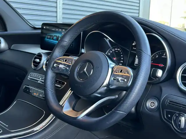 メルセデス・ベンツ ＧＬＣ２２０ d 4マチック クーペ AMGライン 茨城県 2020(令2)年 2.6万km オブシディアンブラック 後期型 /サンル-フ /RSP /ACC /LKA /BSA /360度カメラ /半革 /全席シ-トヒ-タ- /M付パワ-シ-ト /PWテ-ルゲ-ト /純正ナビ /TV/BT/CarPlay/USB /アンビエントライト /純正19inAW /マルチビ-ムLED /オ-トハイビ-ム /ETC2.0 /前後ドラレコ /禁煙車