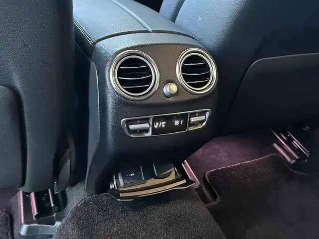 メルセデス・ベンツ ＧＬＣ２２０ d 4マチック クーペ AMGライン 茨城県 2020(令2)年 2.6万km オブシディアンブラック 後期型 /サンル-フ /RSP /ACC /LKA /BSA /360度カメラ /半革 /全席シ-トヒ-タ- /M付パワ-シ-ト /PWテ-ルゲ-ト /純正ナビ /TV/BT/CarPlay/USB /アンビエントライト /純正19inAW /マルチビ-ムLED /オ-トハイビ-ム /ETC2.0 /前後ドラレコ /禁煙車