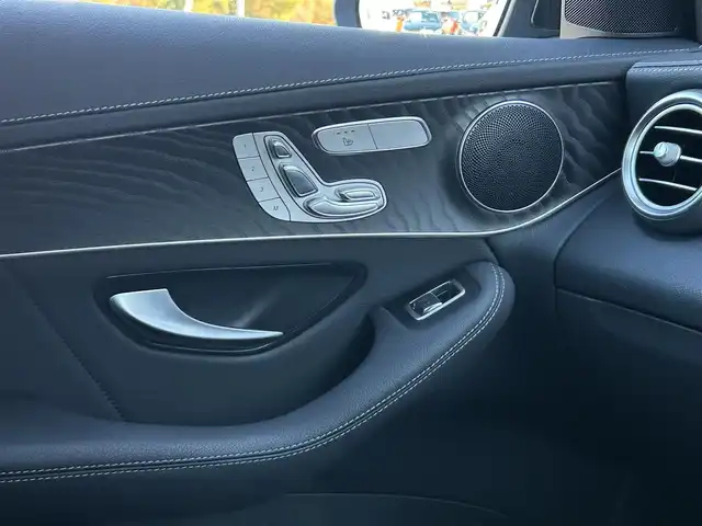 メルセデス・ベンツ ＧＬＣ２２０ d 4マチック クーペ AMGライン 茨城県 2020(令2)年 2.6万km オブシディアンブラック 後期型 /サンル-フ /RSP /ACC /LKA /BSA /360度カメラ /半革 /全席シ-トヒ-タ- /M付パワ-シ-ト /PWテ-ルゲ-ト /純正ナビ /TV/BT/CarPlay/USB /アンビエントライト /純正19inAW /マルチビ-ムLED /オ-トハイビ-ム /ETC2.0 /前後ドラレコ /禁煙車