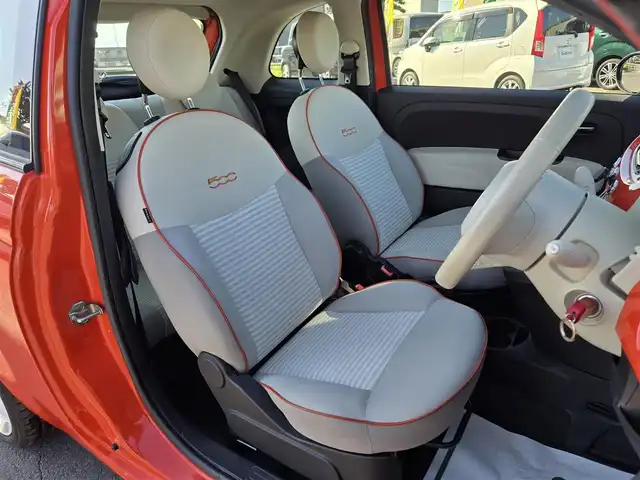 フィアット ５００ アニベルサリオ 鹿児島県 2018(平30)年 4.6万km ビタミニックオレンジ 専用クロームエンジンフードライン/専用クローム仕上げエクステリアミラーハウジング/専用FIATビンテージロゴ/専用Anniversarioロゴ/専用ビンテージスタイルアルミホイール(16インチ)/専用ファブリックシート/専用インストルメントパネル/専用フロアマット/前後ドライブレコーダー/Bluetoothオーディオ/パノラマルーフ/モーターシュレップレグルング/ETC/後方コーナーセンサー/エアバック(W+サイド)