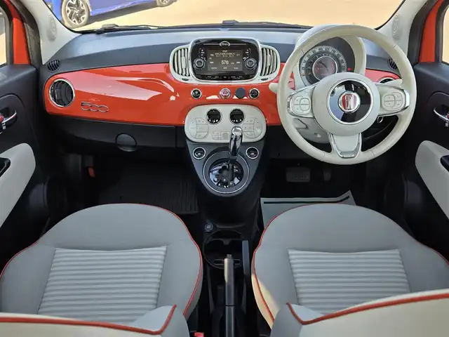 フィアット ５００ アニベルサリオ 鹿児島県 2018(平30)年 4.6万km ビタミニックオレンジ 専用クロームエンジンフードライン/専用クローム仕上げエクステリアミラーハウジング/専用FIATビンテージロゴ/専用Anniversarioロゴ/専用ビンテージスタイルアルミホイール(16インチ)/専用ファブリックシート/専用インストルメントパネル/専用フロアマット/前後ドライブレコーダー/Bluetoothオーディオ/パノラマルーフ/モーターシュレップレグルング/ETC/後方コーナーセンサー/エアバック(W+サイド)