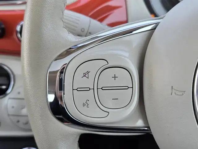 フィアット ５００ アニベルサリオ 鹿児島県 2018(平30)年 4.6万km ビタミニックオレンジ 専用クロームエンジンフードライン/専用クローム仕上げエクステリアミラーハウジング/専用FIATビンテージロゴ/専用Anniversarioロゴ/専用ビンテージスタイルアルミホイール(16インチ)/専用ファブリックシート/専用インストルメントパネル/専用フロアマット/前後ドライブレコーダー/Bluetoothオーディオ/パノラマルーフ/モーターシュレップレグルング/ETC/後方コーナーセンサー/エアバック(W+サイド)