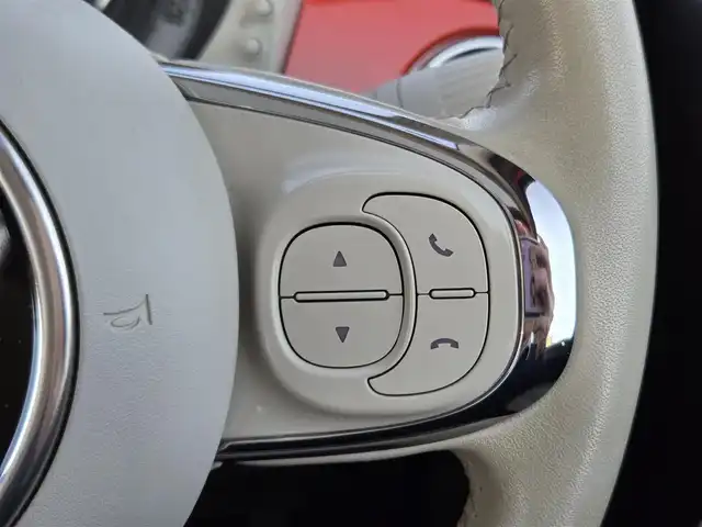 フィアット ５００ アニベルサリオ 鹿児島県 2018(平30)年 4.6万km ビタミニックオレンジ 専用クロームエンジンフードライン/専用クローム仕上げエクステリアミラーハウジング/専用FIATビンテージロゴ/専用Anniversarioロゴ/専用ビンテージスタイルアルミホイール(16インチ)/専用ファブリックシート/専用インストルメントパネル/専用フロアマット/前後ドライブレコーダー/Bluetoothオーディオ/パノラマルーフ/モーターシュレップレグルング/ETC/後方コーナーセンサー/エアバック(W+サイド)