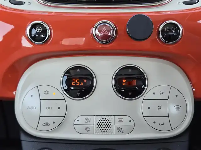 フィアット ５００ アニベルサリオ 鹿児島県 2018(平30)年 4.6万km ビタミニックオレンジ 専用クロームエンジンフードライン/専用クローム仕上げエクステリアミラーハウジング/専用FIATビンテージロゴ/専用Anniversarioロゴ/専用ビンテージスタイルアルミホイール(16インチ)/専用ファブリックシート/専用インストルメントパネル/専用フロアマット/前後ドライブレコーダー/Bluetoothオーディオ/パノラマルーフ/モーターシュレップレグルング/ETC/後方コーナーセンサー/エアバック(W+サイド)