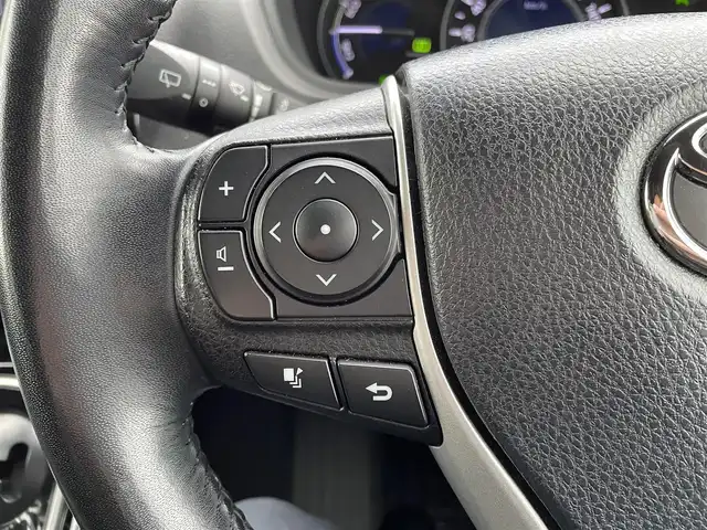 トヨタ ノア ハイブリッド Si ダブルバイビーⅢ 三重県 2021(令3)年 11.1万km ホワイトパールクリスタルシャイン 登録時走行距離　110611km/ワンオーナー/禁煙車/黒皮ハーフレザー/社外ナビ（アルパイン）/AM/FM/TV/Bluetooth/TV（ワンセグ）/フリップダウンモニター/ETC/クルーズコントロール/レーンキープアシスト/衝突軽減システム/コーナーセンサー/パワースライドドア（両）/ステアリングスイッチ/シートヒーター/AUTOライト/パワーウインドウ/パワーステアリング/三列シート