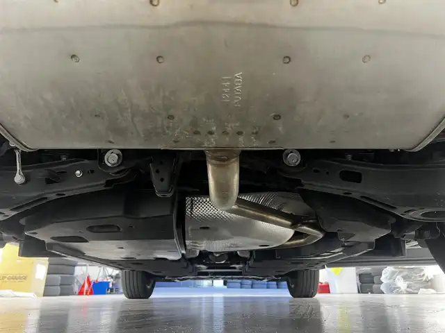 レクサス ＵＸ 200 バージョンC 滋賀県 2021(令3)年 2.3万km ソニックチタニウム 12.3インチ純正ナビ/Bluetooth/CD/DVD/USB/フルセグTV/フロント/サイド/バックカメラ/パワーリアゲート/パワーシート/シートヒーター/ステアリングヒーター/MTモード付AT/前後ソナー/オートハイビーム/LEDヘッドライト/前後ドライブレコーダー/ビルトインETC2.0