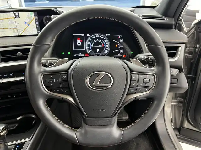 レクサス ＵＸ 200 バージョンC 滋賀県 2021(令3)年 2.3万km ソニックチタニウム 12.3インチ純正ナビ/Bluetooth/CD/DVD/USB/フルセグTV/フロント/サイド/バックカメラ/パワーリアゲート/パワーシート/シートヒーター/ステアリングヒーター/MTモード付AT/前後ソナー/オートハイビーム/LEDヘッドライト/前後ドライブレコーダー/ビルトインETC2.0