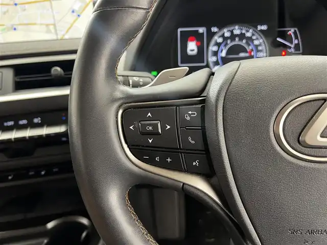 レクサス ＵＸ 200 バージョンC 滋賀県 2021(令3)年 2.3万km ソニックチタニウム 12.3インチ純正ナビ/Bluetooth/CD/DVD/USB/フルセグTV/フロント/サイド/バックカメラ/パワーリアゲート/パワーシート/シートヒーター/ステアリングヒーター/MTモード付AT/前後ソナー/オートハイビーム/LEDヘッドライト/前後ドライブレコーダー/ビルトインETC2.0