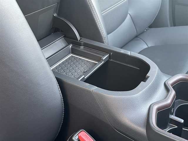 トヨタ ＲＡＶ４ G Zパッケージ 群馬県 2022(令4)年 0.8万km ホワイトパールクリスタルシャイン モデリスタエアロ/トヨタセーフティセンス/・衝突軽減ブレーキシステム/・レーンキープアシスト/・プリクラッシュセーフティ/・ブラインドスポットモニター/・オートハイビーム/純正ディスプレイオーディオ/（BT/HDMI/USB/フルセグTV/Miracast）/全方位カメラ/ビルトインETC/デジタルインナーミラー/前後ドライブレコーダー/D席メモリパワーシート/シートヒーター/エアシート/ステアリングスイッチ/ステアリングヒーター/オートホールド/パワーバックドア/LEDヘッドライト/フォグライト/電格ミラー/純正フロアマット/純正19インチアルミホイール