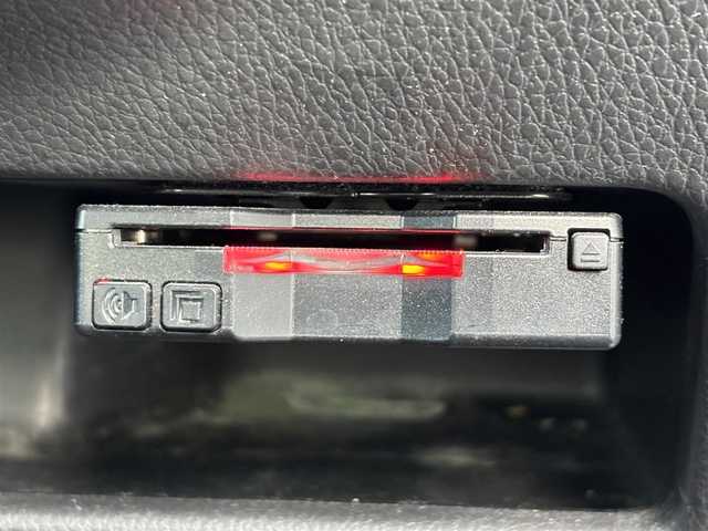 三菱 ｅＫスペース カスタムT セーフティパッケージ 愛知県 2017(平29)年 8.9万km シルキーホワイト /禁煙//純正15AW//ナビ/CD/DVD/BT/MSV/USB/フルセグ//全方位モニター//前後ドライブレコーダー//ETC//両側パワースライドドア//リアサーキュレーター//衝突軽減ブレーキ//クルーズコントロール//アイドリングストップ//横滑り防止装置//盗難防止装置//LEDオートライト//オートハイビーム//フォグランプ//オートリトラウィンカーミラー//防眩ミラー//革巻きステアリング//ステアリングスイッチ//バニティミラー//純正フロアマット//純正ドアバイザー//スペアスマートキー//新車時保証書//取扱説明書//スタッドレス付AW積込