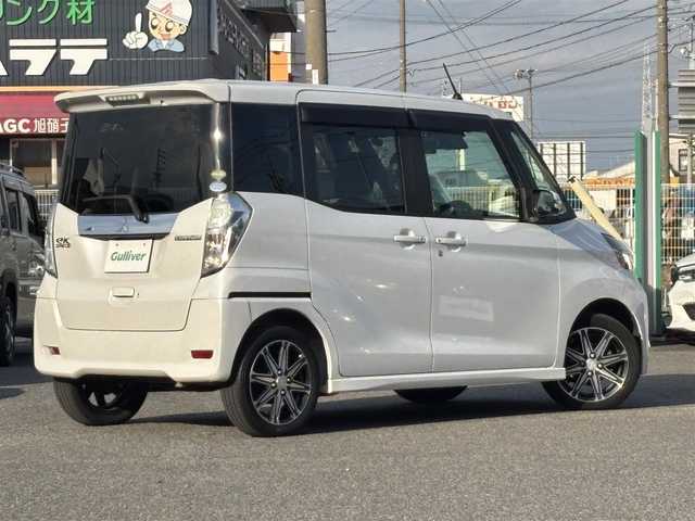 三菱 ｅＫスペース カスタムT セーフティパッケージ 愛知県 2017(平29)年 8.9万km シルキーホワイト /禁煙//純正15AW//ナビ/CD/DVD/BT/MSV/USB/フルセグ//全方位モニター//前後ドライブレコーダー//ETC//両側パワースライドドア//リアサーキュレーター//衝突軽減ブレーキ//クルーズコントロール//アイドリングストップ//横滑り防止装置//盗難防止装置//LEDオートライト//オートハイビーム//フォグランプ//オートリトラウィンカーミラー//防眩ミラー//革巻きステアリング//ステアリングスイッチ//バニティミラー//純正フロアマット//純正ドアバイザー//スペアスマートキー//新車時保証書//取扱説明書//スタッドレス付AW積込