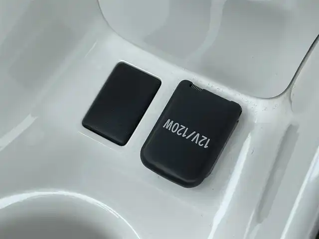 トヨタ プリウス A 佐賀県 2016(平28)年 7.5万km アティチュードブラックマイカ ワンオーナー/純正９型ナビゲーション/（AM/FM/CD/DVD/BT)/バックカメラ/トヨタセーフティーセンス/プリクラッシュ セーフティ/レーンアシスト/横滑り防止装置/クリアランスソナー/オートライト/オートマチックハイビーム/レーダークルーズコントロール/インテリジェントパーキングアシスト/ブラインドスポットモニター/ミラーヒーター/ETC/スマートキー/プッシュスタート/ヘッドアップディスプレイ/純正LEDヘッドライト/純正フロアマット/純正15インチアルミホイール/スペアキー×１