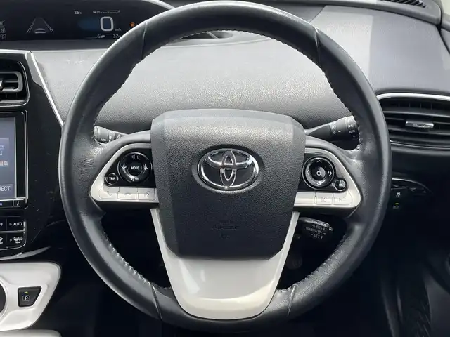 トヨタ プリウス A 佐賀県 2016(平28)年 7.5万km アティチュードブラックマイカ ワンオーナー/純正９型ナビゲーション/（AM/FM/CD/DVD/BT)/バックカメラ/トヨタセーフティーセンス/プリクラッシュ セーフティ/レーンアシスト/横滑り防止装置/クリアランスソナー/オートライト/オートマチックハイビーム/レーダークルーズコントロール/インテリジェントパーキングアシスト/ブラインドスポットモニター/ミラーヒーター/ETC/スマートキー/プッシュスタート/ヘッドアップディスプレイ/純正LEDヘッドライト/純正フロアマット/純正15インチアルミホイール/スペアキー×１