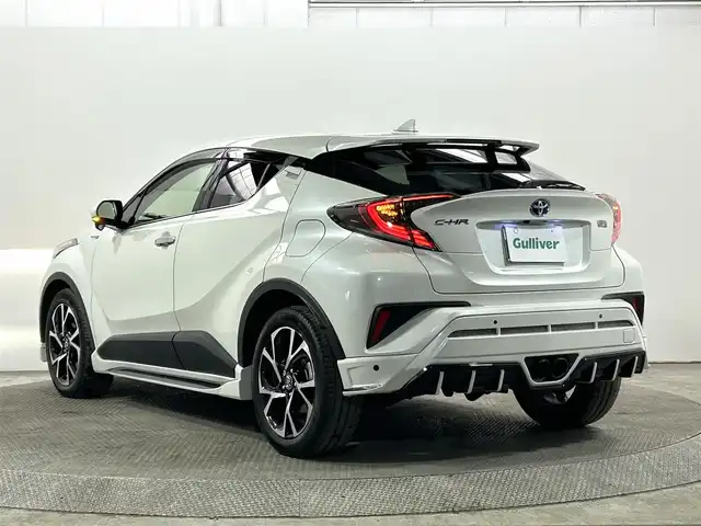 トヨタ Ｃ－ＨＲ G LEDエディション 大阪府 2018(平30)年 3.3万km ホワイトパールクリスタルシャイン 社外エアロ/マフラー 純正ナビ(フルセグ/DVD再生/Bluetooth) 衝突軽減 バックカメラ ETC ハーフレザー BSM シートヒーター レーダークルコン クリアランスソナー ワンオーナー