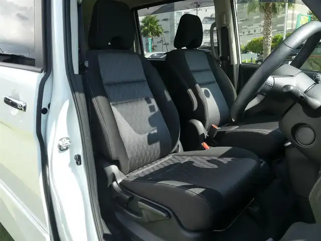 日産 セレナ e－パワー ハイウェイスター V 千葉県 2020(令2)年 5.4万km ブリリアントホワイトパール エマージェンシーブレーキ/プロパイロット/インテリジェントクルーズコントロール/ハンズフリー両側パワースライドドア/純正SDナビ/地デジTV/【BD/DVD/CD再生機能　Bluetooth接続】/アラウンドビューモニター/ドライブレコーダー/ETC/LEDヘッドライト/フォグライト/ウインカーミラー/コーナーセンサー/純正16インチアルミホイル/サイド/カーテンエアバッグ/インテリジェントキー