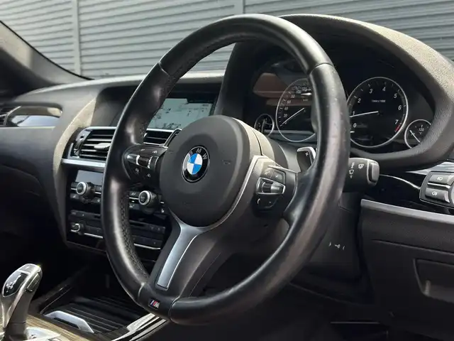 ＢＭＷ Ｘ４ xDrive 28i Mスポーツ 茨城県 2016(平28)年 5万km アルピンホワイトⅢ 後期　/インテリジェントＳＦＴ　/ＬＤＷ　/ＬＣＷ　/ＡＣＣ　/３６０度カメラ　/ＯＰ２０ｉｎＡＷ　/茶革　/シートヒーター　/ＰＷシート　/ＰＷテールゲート　/ＬＥＤ　/ナビ　/１２セグ　/ＢＴ　/ＵＳＢ　/ＤＶＤ　/ＥＴＣ　/禁煙車