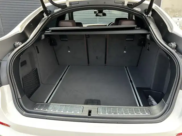 ＢＭＷ Ｘ４ xDrive 28i Mスポーツ 茨城県 2016(平28)年 5万km アルピンホワイトⅢ 後期　/インテリジェントＳＦＴ　/ＬＤＷ　/ＬＣＷ　/ＡＣＣ　/３６０度カメラ　/ＯＰ２０ｉｎＡＷ　/茶革　/シートヒーター　/ＰＷシート　/ＰＷテールゲート　/ＬＥＤ　/ナビ　/１２セグ　/ＢＴ　/ＵＳＢ　/ＤＶＤ　/ＥＴＣ　/禁煙車