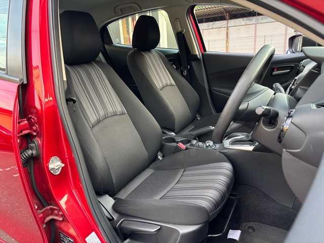 マツダ マツダ２ 15S 福岡県 2020(令2)年 3.4万km ソウルレッドクリスタルM ワンオーナー/純正ナビ/（AM/FM/CD/DVD/SD/USB/AUX/Bluetooth/ワンセグTV）/レーンキープ/横滑り防止/パーキングアシスト/アイドリングストップ/ハンズフリー/ドライブレコーダー/純正フロアマット/プッシュスタート/オートライト/電格ミラー/保証書/取扱説明書
