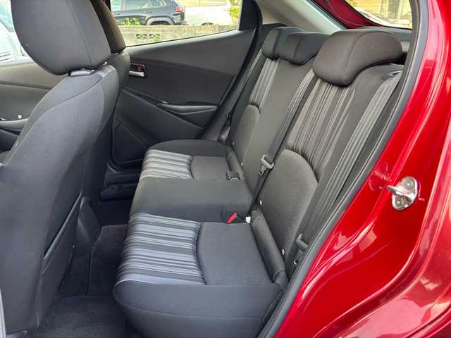 マツダ マツダ２ 15S 福岡県 2020(令2)年 3.4万km ソウルレッドクリスタルM ワンオーナー/純正ナビ/（AM/FM/CD/DVD/SD/USB/AUX/Bluetooth/ワンセグTV）/レーンキープ/横滑り防止/パーキングアシスト/アイドリングストップ/ハンズフリー/ドライブレコーダー/純正フロアマット/プッシュスタート/オートライト/電格ミラー/保証書/取扱説明書